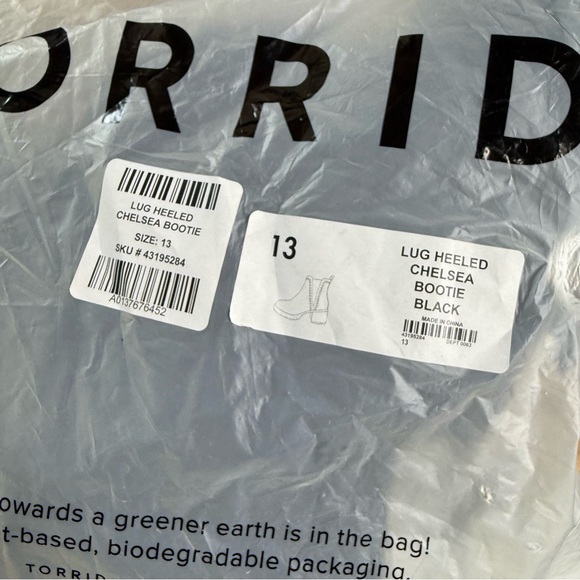 New Torrid Lug Heeled Chelsea Bootie Womens Size 13 - Picture 8 of 8